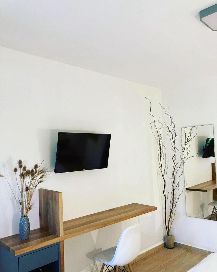 Μούσες Aparthotel Kalavryta Exteriör bild