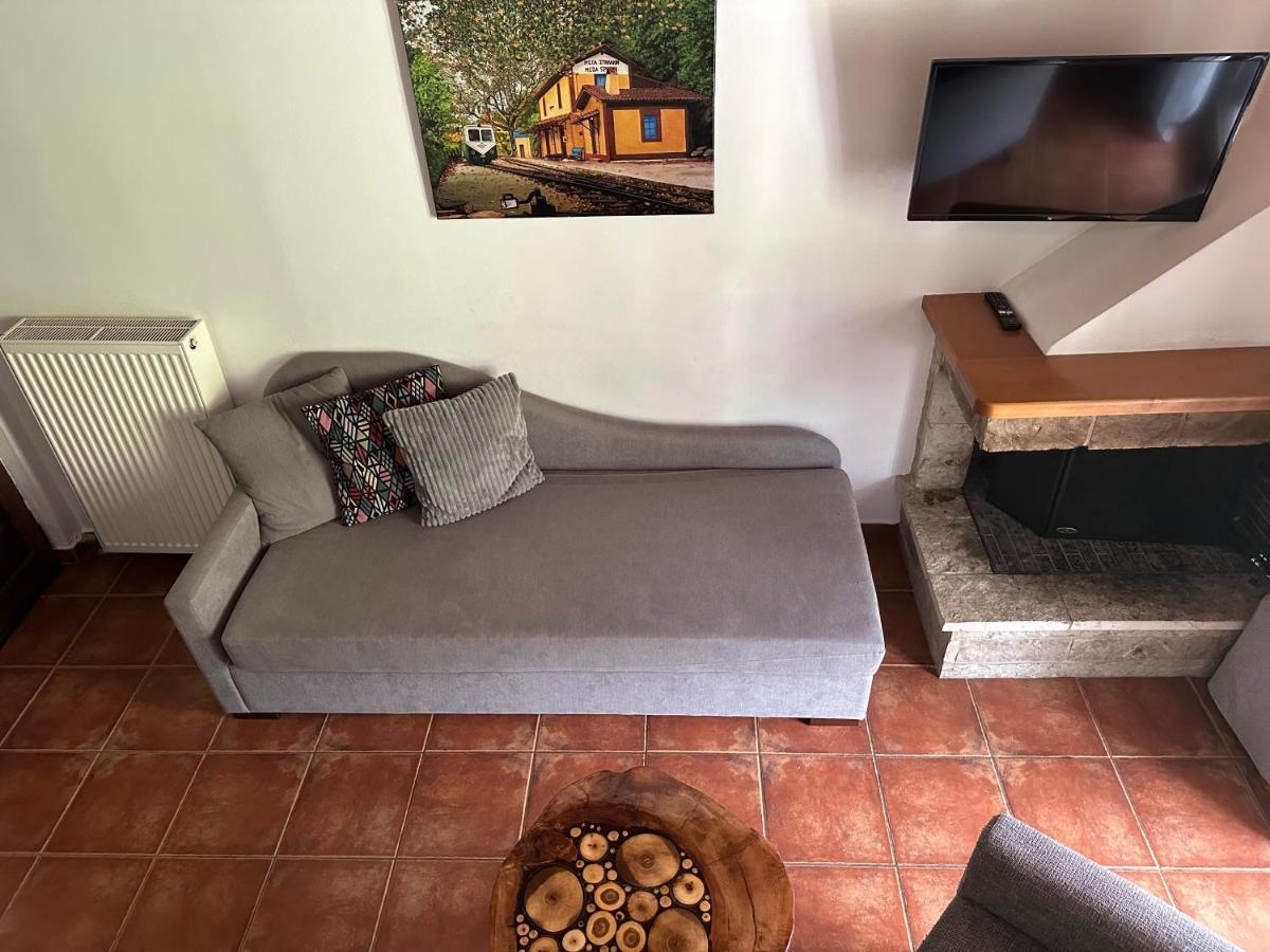 Μούσες Aparthotel Kalavryta Exteriör bild